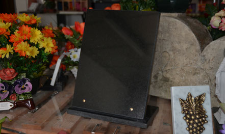 plaque-funeraire-granit-rectangle-granit-mabre