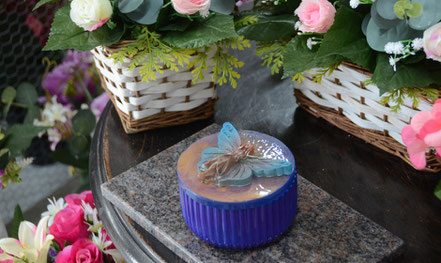 urne-bebe-resine-epoxy-fee-cremation-avignon-orange-paris-pere-lachaise