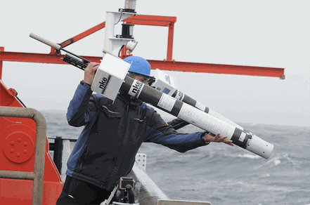 Getting the gear into water! This is a very rare scene as barely any instrument can be deployed by simply throwing it over board.