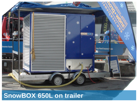 The SOLO SnowBOX with its snow production capacity of 7 tons per day (= approx. 15-20 cbm) is ideal for events with little snow requirements. 