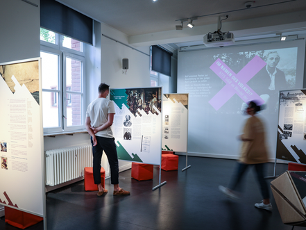 Bild: Blick in die Wanderausstellung zum §175