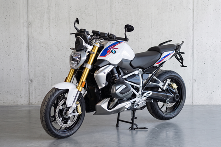 Kennzeichenhalter, BMW R 1200 R, Seitenansicht