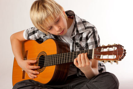 Bild: Klassische Gitarre Gitarrenlehrer in Koblenz