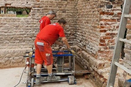 Horizontalsperre - Gebäude trocken & schimmelfrei