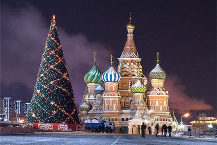 Москва ночью в Рождество-Moscow by night in Christmas