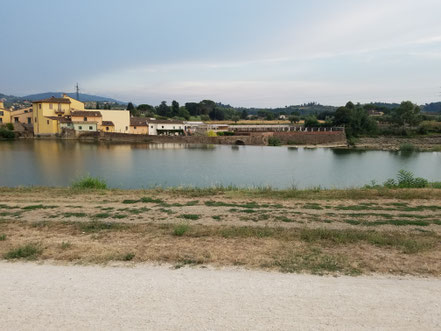 Der Arno - im Vordergrund der Radweg nach Florenz