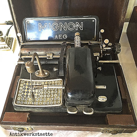 Mignon AEG typewriter
