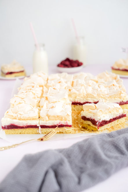 Früchte -Baiser - Torte