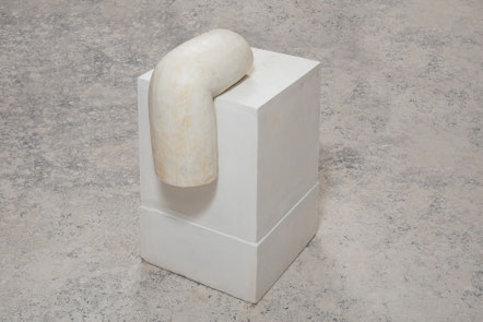 ROUVEN DÜRR, Uhl, Beton, 2017, 45x25x15cm