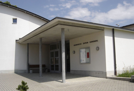 Das Ökumenische Zentrum in Wolfhausen (Bild: buebikernews)