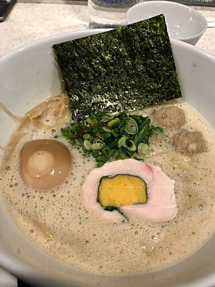 春日井　勝川　ラーメン　ありがた屋