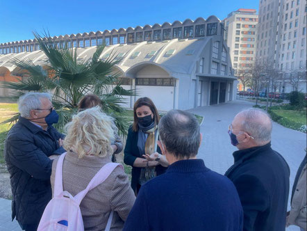 Catalá y su equipo junto con los vecinos de Penyaroja