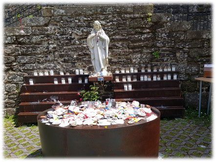 Jesus im Garten des Pilgerzentrums, Santiago de Compostela, Spanien (Foto Franka Frieß)