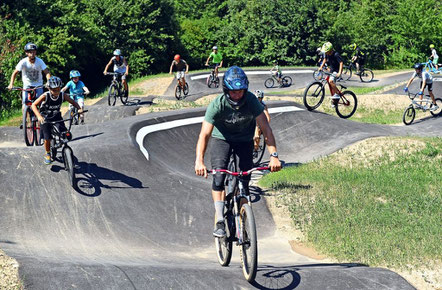 Foto Eröffnung des Pumptracks in Affalterbach aus der Marbacher Zeitung