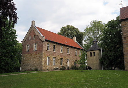 Burg Cappenberg, erstmalig 1092 erwähnt gelangte es 1816 in den Besitz des Freiherren von Stein. Er war bedeutender leitender Beamter und Reformer in Westfalen.