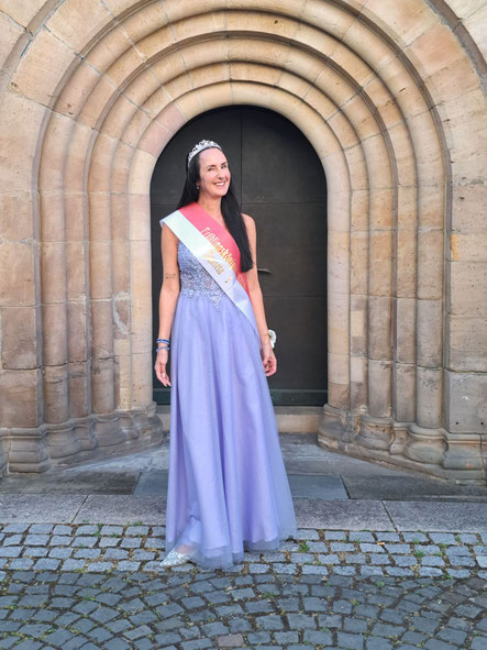 Frühlingskönigin 2024 Evelin I. (Evelin Louis)
