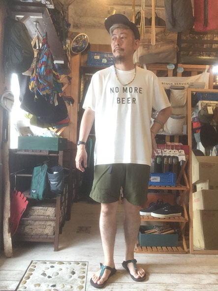 ※172㎝64㎏体型で「Unisex Lサイズ」を着用（Olive）