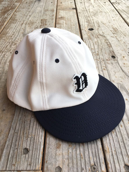 White / Dark Navy