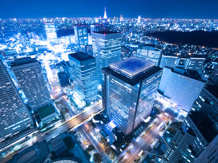 東京の夜景を眺めながらひと休み…