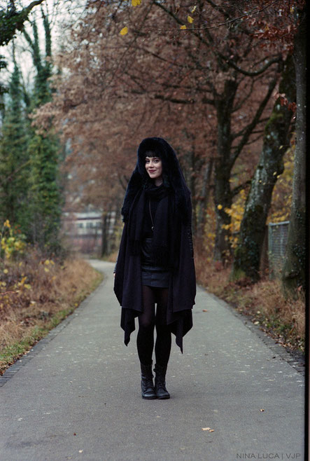 image: nina luca, sanctus clothing, sanctus clothing the asylum coat, sanctus clothing asylum coat, asylum coat, vegan fashion, dark fashion blog, dark style blog, nugoth fashion, nugoth, nu goth, nu goth blog, swiss fashion blogger, swiss blogger