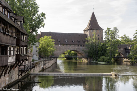 Fronveste mit dem Schlayerturm, dahinter der Kettensteg