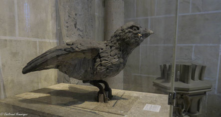 "Original-Spatz" - Er steht heute hinter Glas im Münster