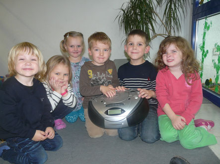 ... u.a.ein neuer CD Recorder für die KiTa Gänseblümchen