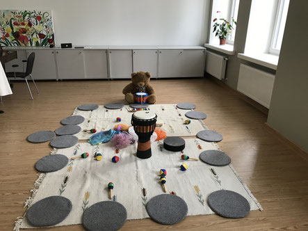 Kindermusikstunde im Kloster