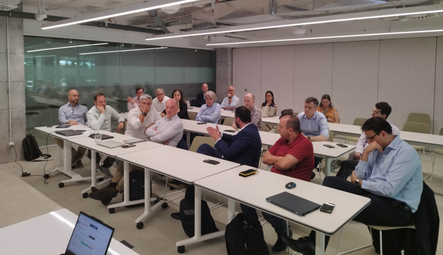 Participantes en el workshop que tuvo lugar en las instalaciones de ACCIONA