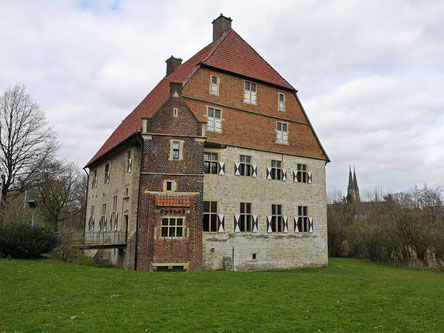 Kolvenburg, Wohnsitz des niederen Adels vermutlich ab 1300. Dem konnten sich meine Vorfahren sicher auch nicht entziehen, auch wenn sie nicht eigenbehörig waren.