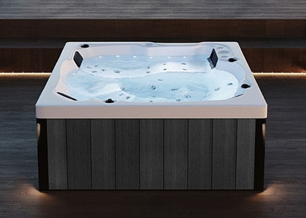 Outdoor Whirlpool für 2 Personen