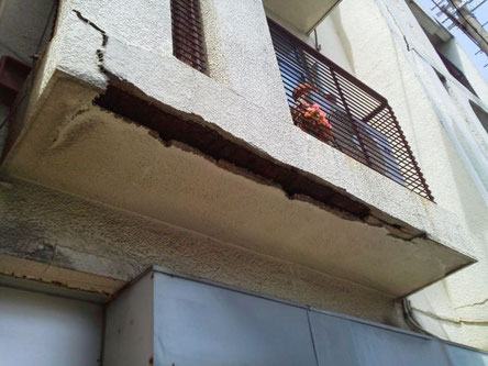 草加市ベランダ解体費用