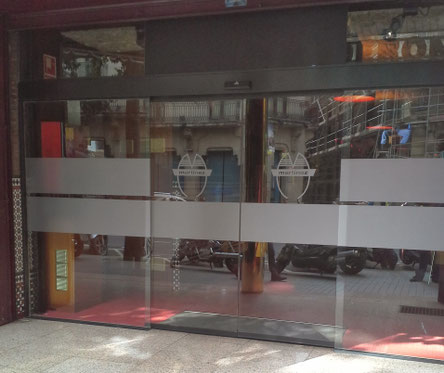 Puerta de cristal automatica barcelona