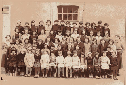 Ecole-des-filles Saint-Amand-Magnazeix-AUTREFOIS