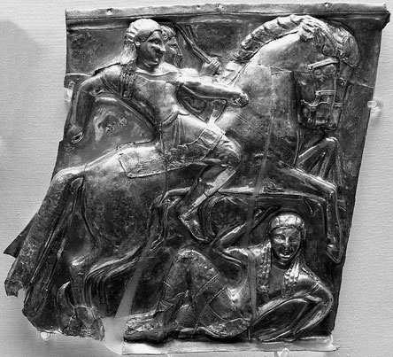 Nosotros, a los pies del Coliseo romano, donde los gladiadores se agarraban a pañuelazos y los cristianos les daban de comer a los desnutridos e indefensos leoncitos y tigrecitos