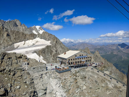 Torinohütte, Refugio Torino, Monte Bianco, Entrèves, Aiguille du Rochefort, Dome du Rochefort, Pointe Young, Pointe Marguerite, Pointe Hélène, Pointe Croz, Pointe Walker, Pointe Whymper, Grandes Jorasses, Überschreitung, Bivacco Ettore Canzio, Rif