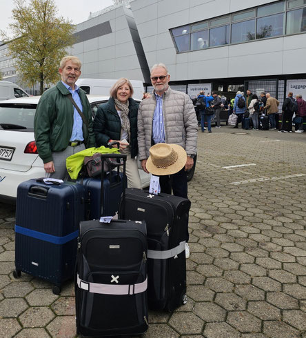Ein besonderer Moment — Olaf Diroll bringt Elke und Dietmar per Privattransfer zur Abfahrt ihrer AIDA‑Weltreise💛