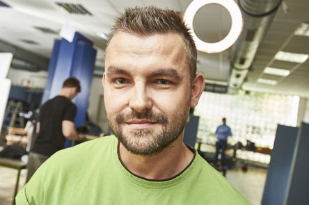 FOTO: © WERBEFOTOGRAFIE WEISS / Alexander Dörr, Fliesenleger bei Mister Fliese