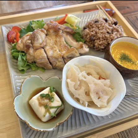 新潟県長岡市コインランドリー付きの小さな喫茶店「Yoriito」