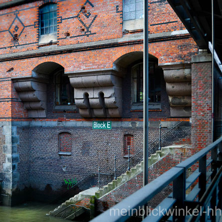 Hamburg Speicherstadt Fleet Backsteine Treppe Block E