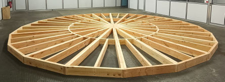 Dôme géodésique habitable en bois avec bardage naturel — Structure Nomade