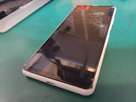 SONY XPERIA 10 III lite 画面修理方法 - カバーガレージ恵比寿