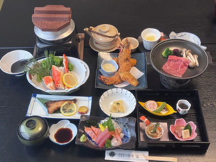 釜飯　タラバガニ　大エビフライ
