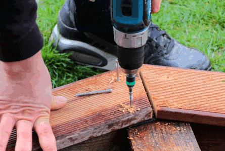 Hilfe bei der Gartenarbeit vom Handwerker und Hausmeister Service Tobias Schulte-Kersmecke