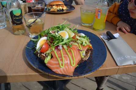 Kleiner Snack am Strandpavillon