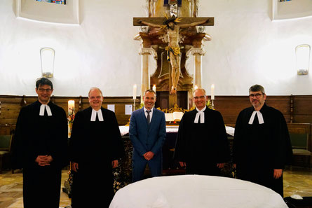 Pfr. Dr. Michael Lichtenstein, Schuldekan Dr. Harry Jungbauer, Marc Schnabel, Dekan Ralf Drescher, Pfr. Nicolai Gießler (Bild: Caroline Bender)