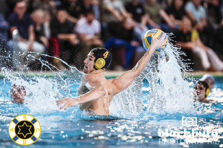 Oskar Halb zum 22:9 - Foto: Florian Blackburn