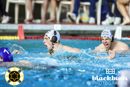 Lennox Metten nach seinem Treffer - Foto: Florian Blackburn