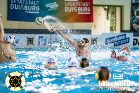 Unser Kapitän Robert Gergelyfi bei seinem ersten Treffer - Foto: Florian Blackburn