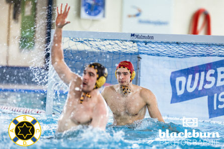 Sascha Seifert und Didac Garcia Plana in der Verteidigung - Foto: Florian Blackburn